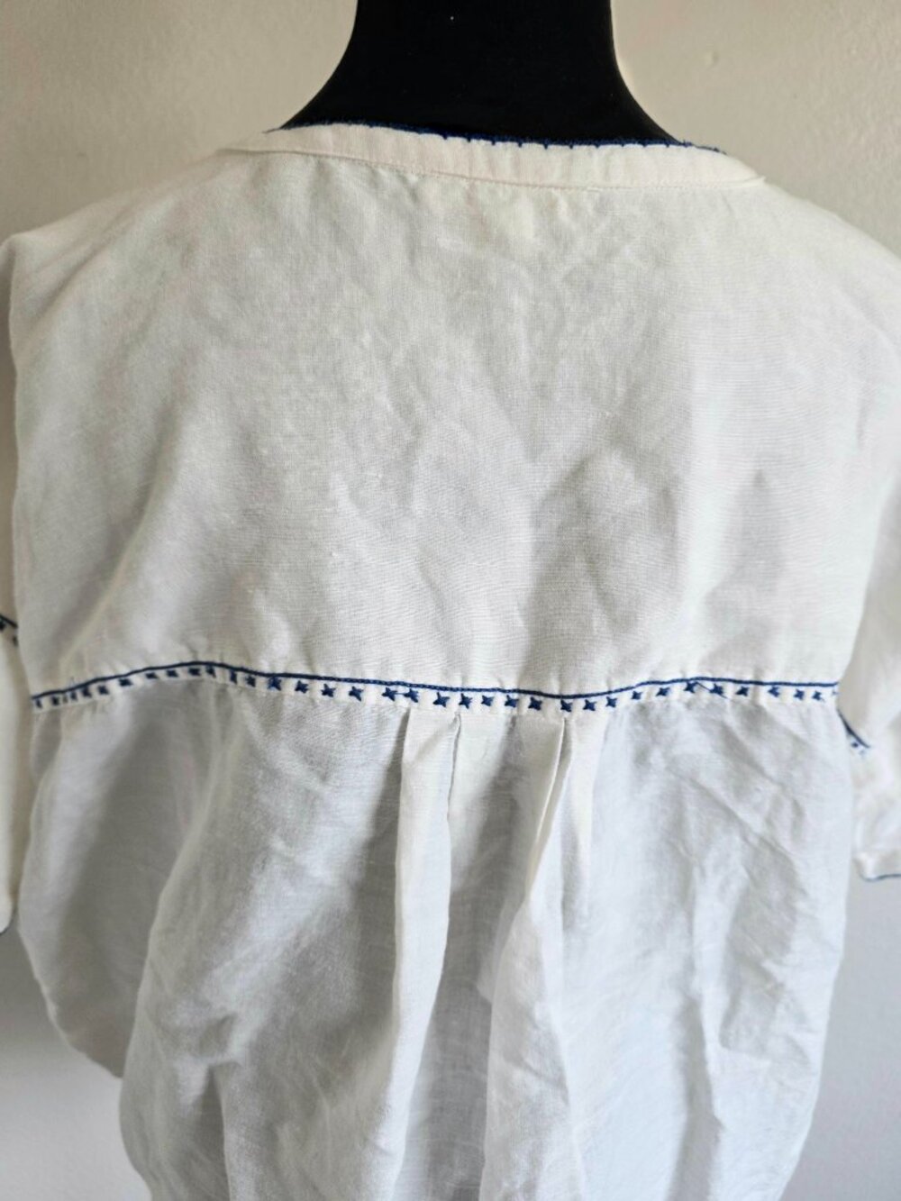 Anthropologie Intropia Embroidered Cross Stitch Fruit Top Linen Blend Boxy Sz S - Picture 5 of 8
